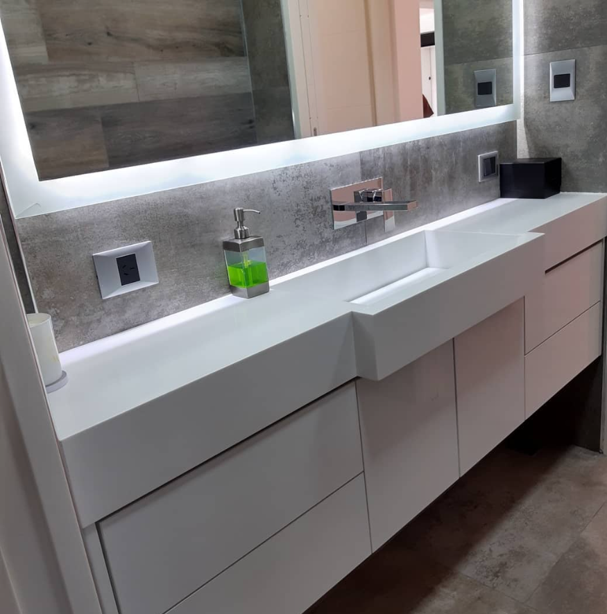 Mueble terminado e instalado